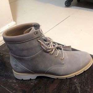 Grey timberland boots, size 8.5  in women